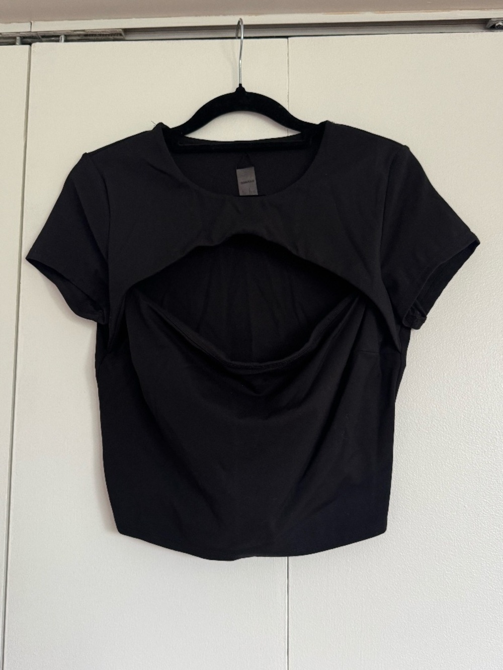 Keyhole Cropped T-shirt - Garage